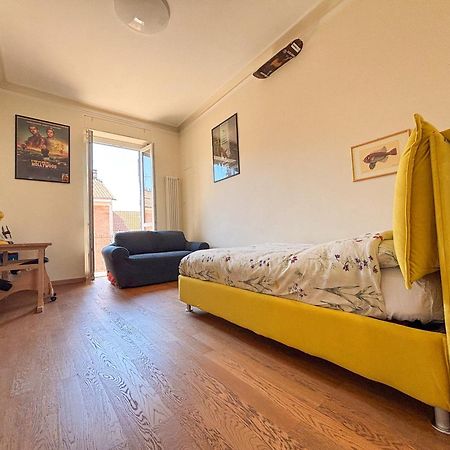 Appartamento Solare A 2 Passi Dal Centro 都灵 外观 照片